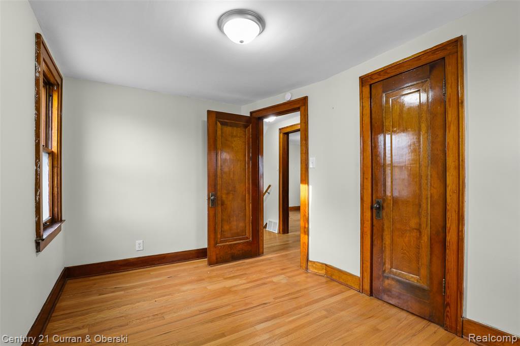 6401 Payne Avenue Property Photo 10