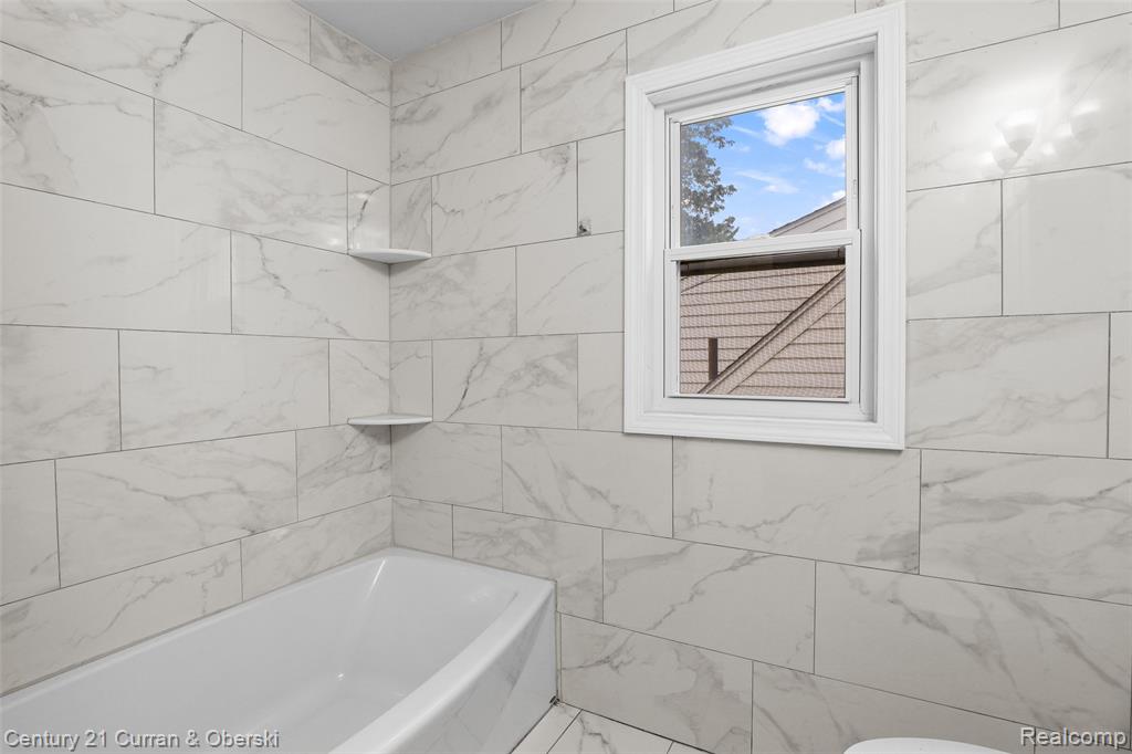 6401 Payne Avenue Property Photo 17