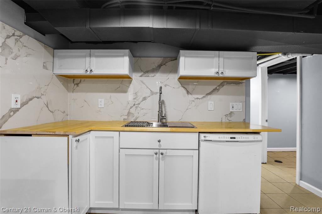 6401 Payne Avenue Property Photo 21