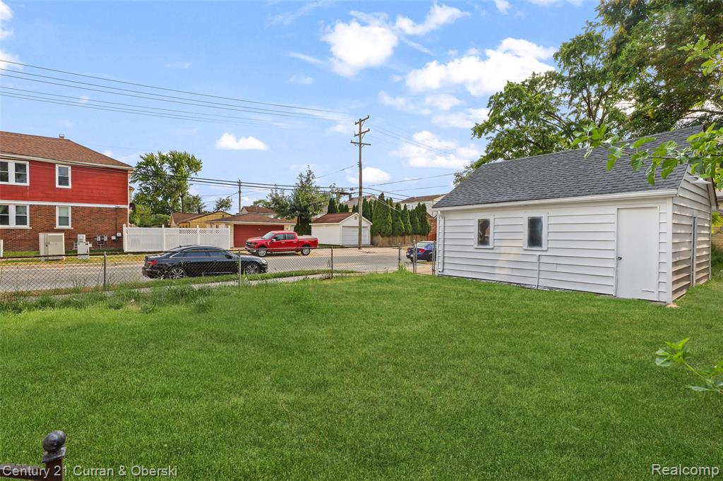 6401 Payne Avenue Property Photo 30