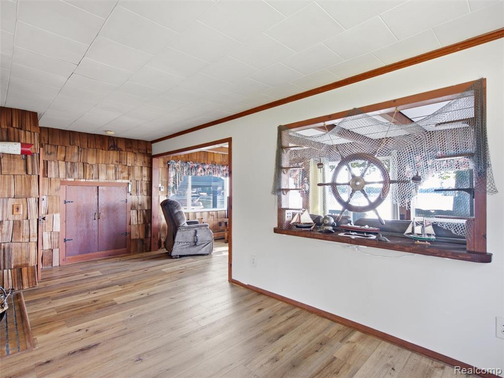 12029 Torrey Road Property Photo 7