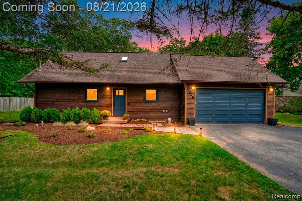 8845 River Valley Road