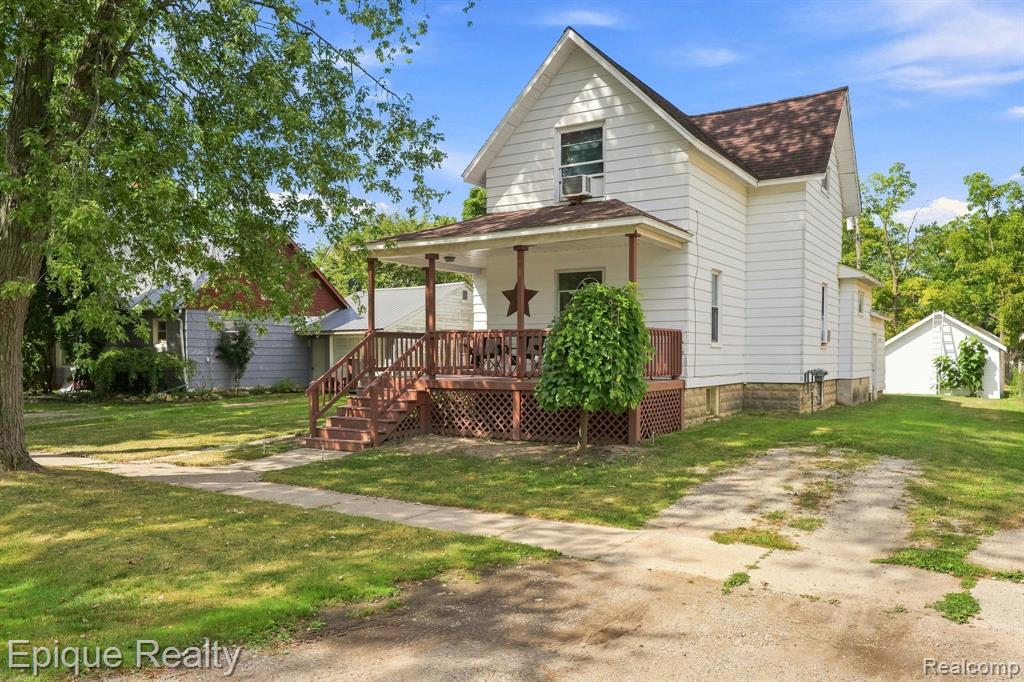 103 N Neeper Street Property Photo 1