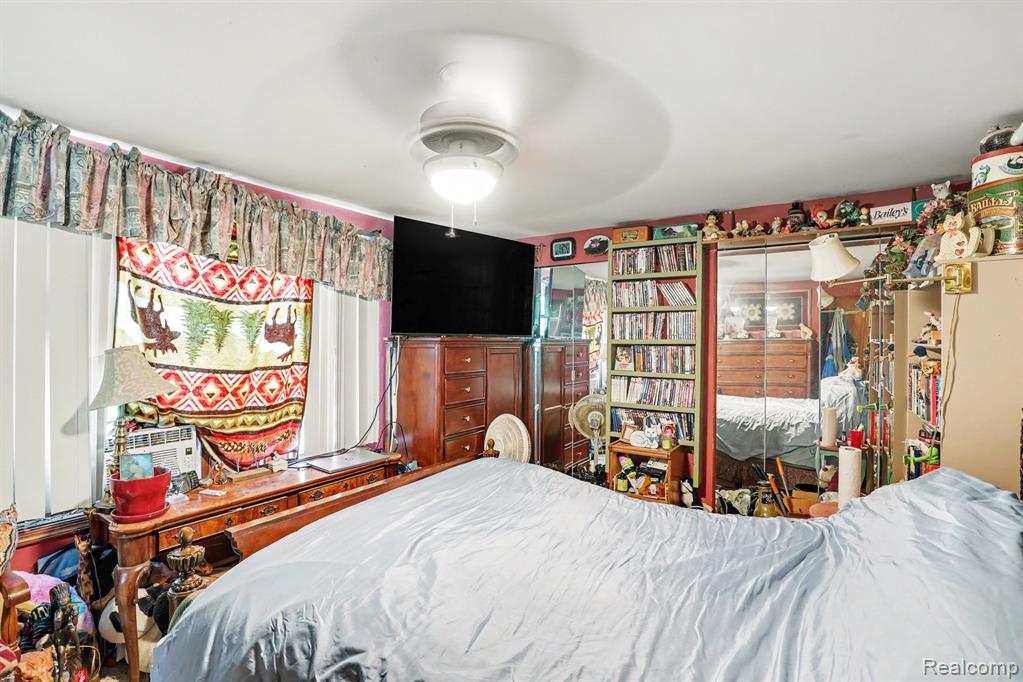 6323 Hough Road Property Photo 12
