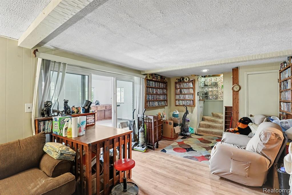 6323 Hough Road Property Photo 17