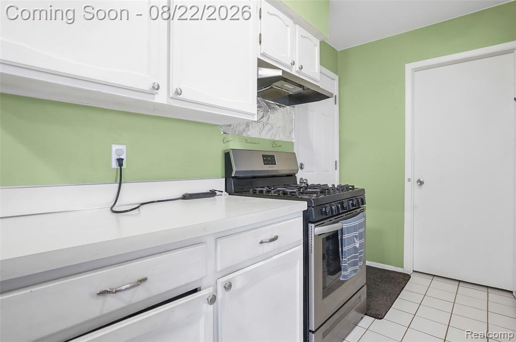 385 Neptune Drive Property Photo 10