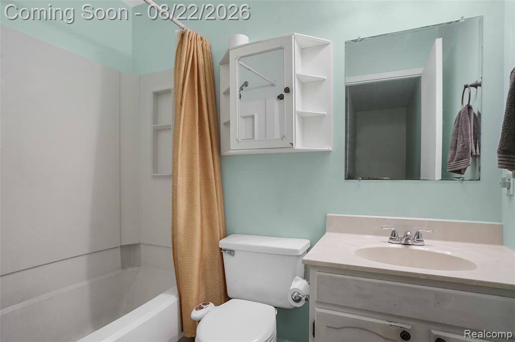 385 Neptune Drive Property Photo 16