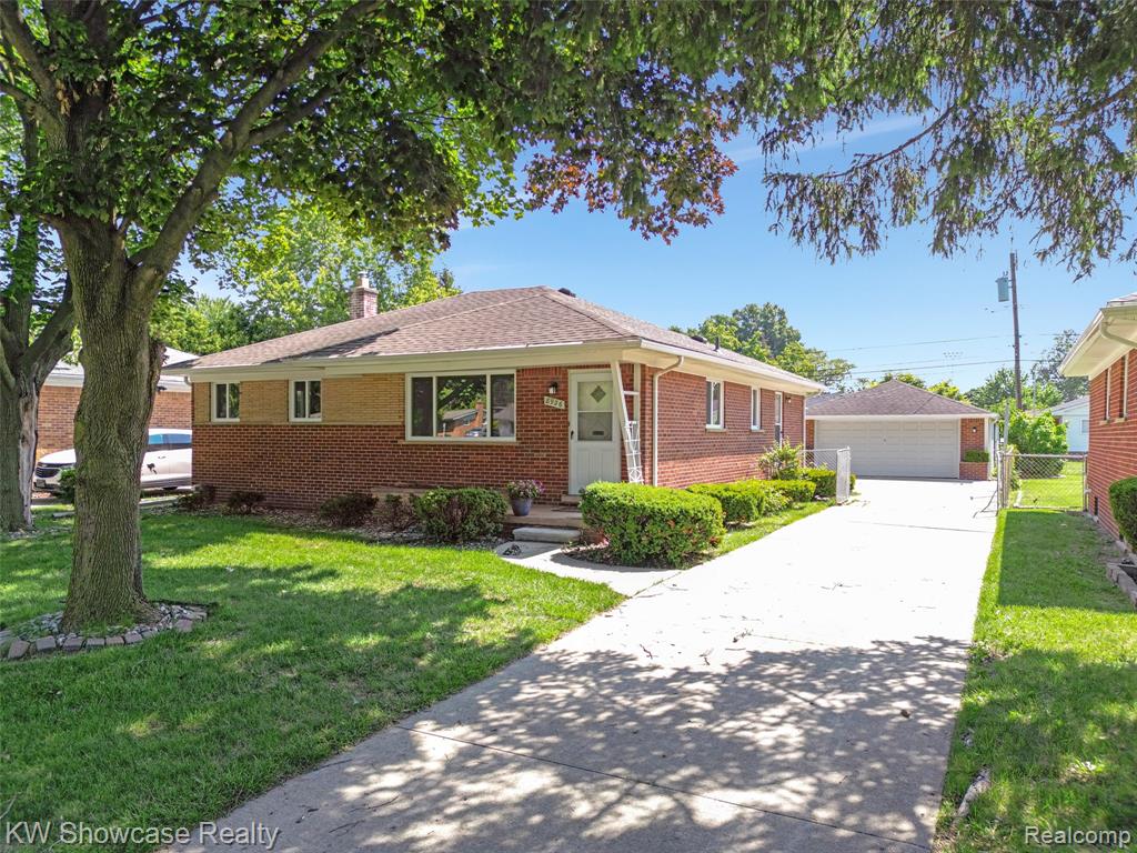 8936 Merriman Road Property Photo 1
