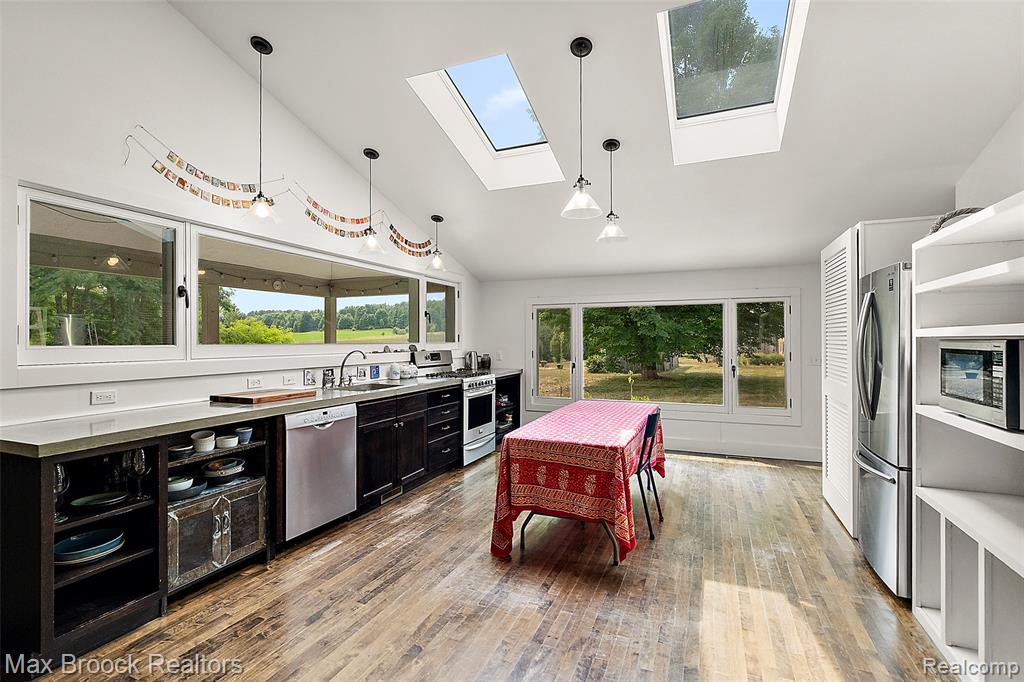 3362 S French Road Property Photo 13