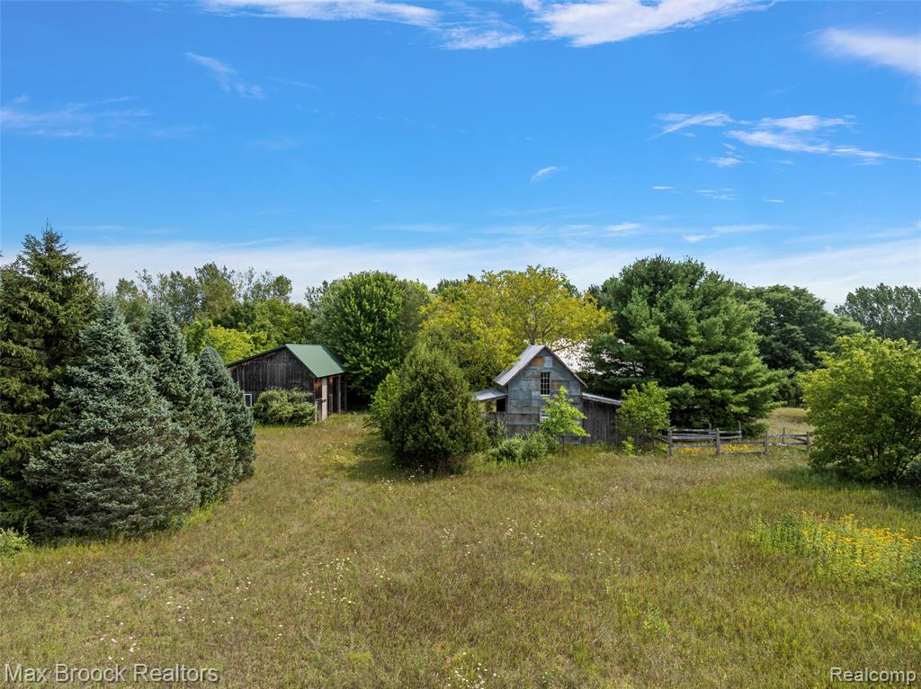 3362 S French Road Property Photo 26