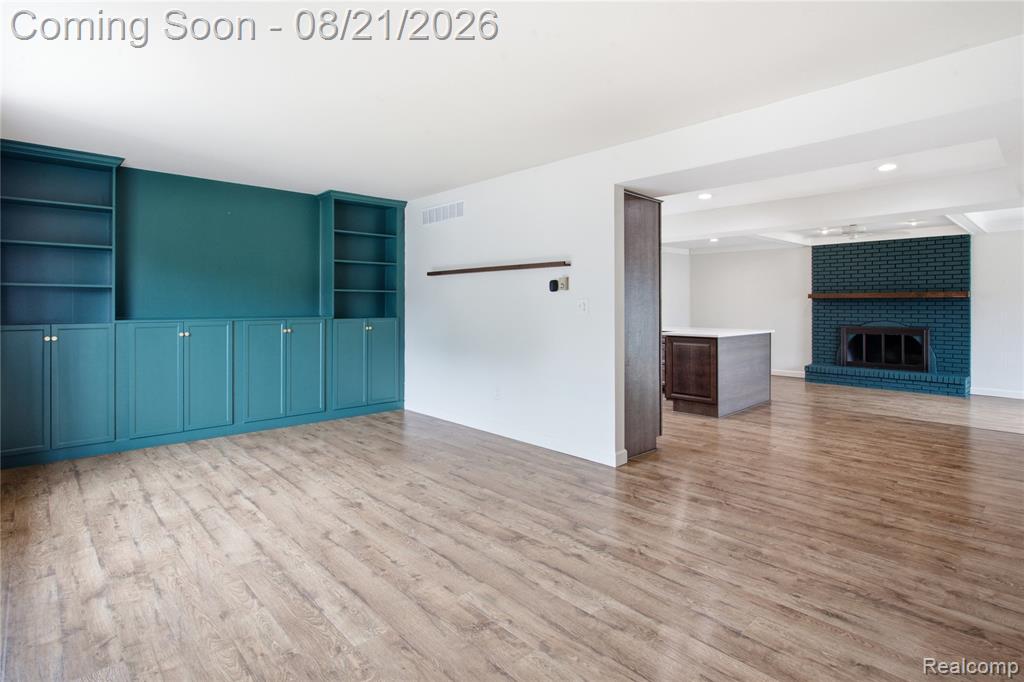 10834 Continental Drive Property Photo 8