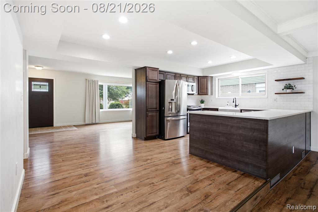 10834 Continental Drive Property Photo 12