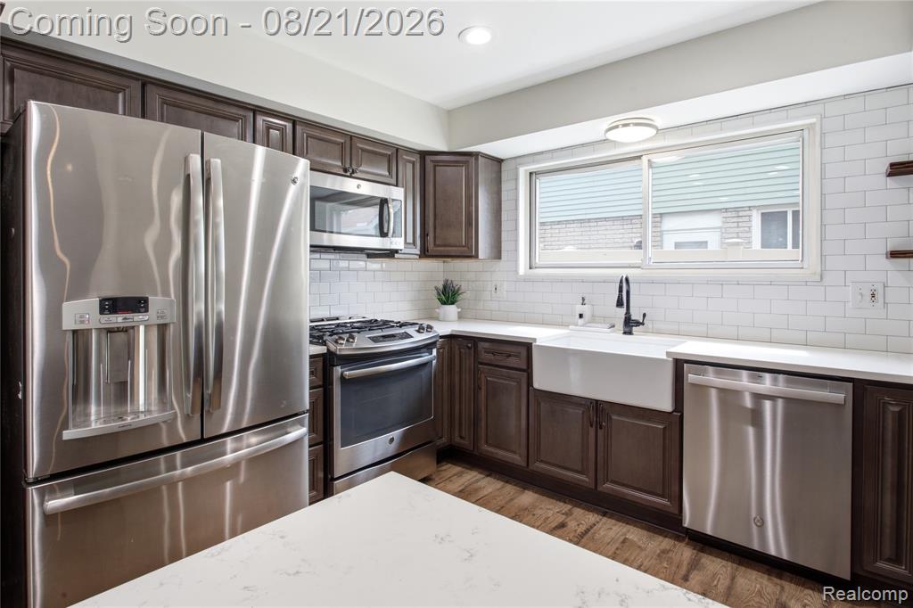 10834 Continental Drive Property Photo 15