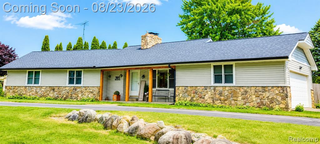 9004 Del Rio Drive Property Photo 1