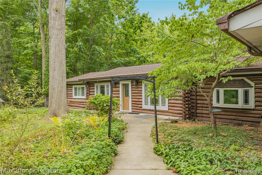 29799 Linden Street Property Photo 7