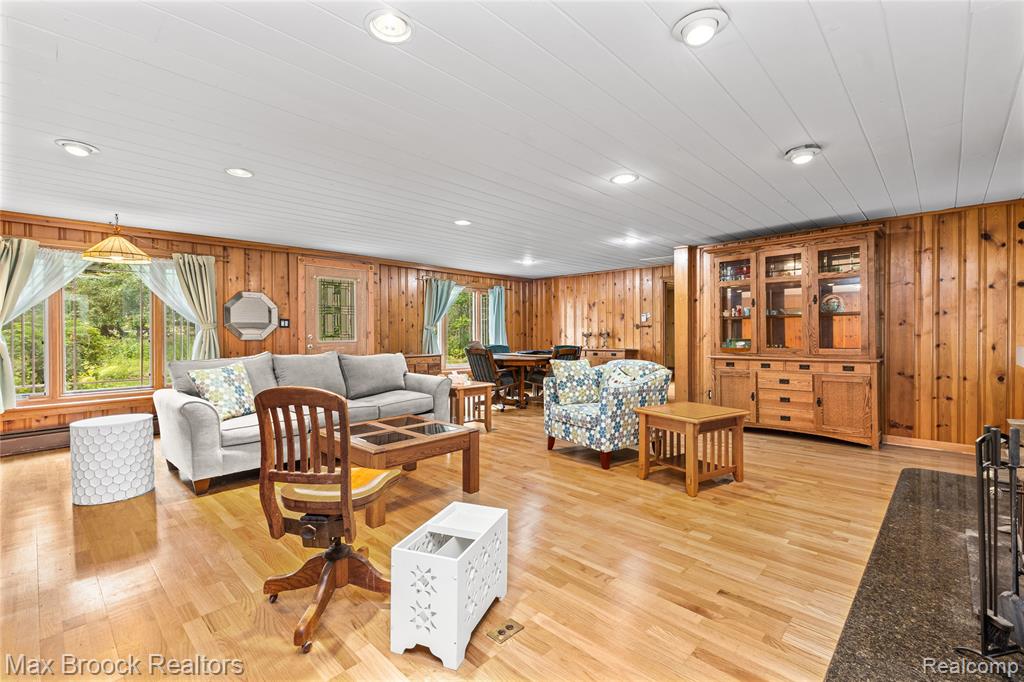 29799 Linden Street Property Photo 17