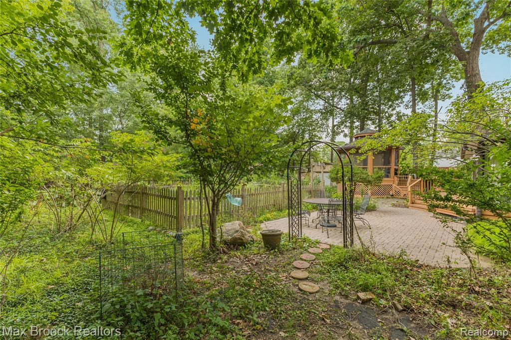 29799 Linden Street Property Photo 71