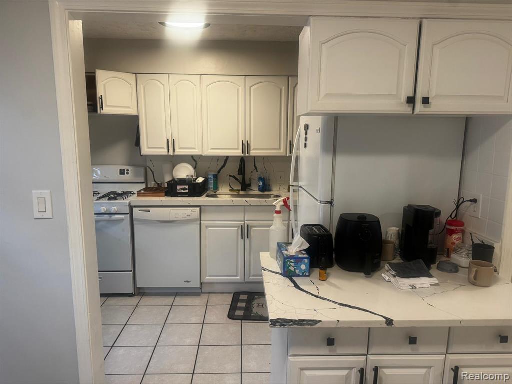 4600 Firestone Street Property Photo 8