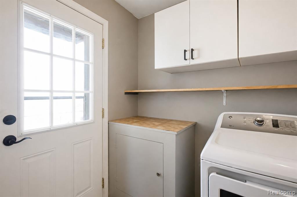 22327 Wick Road Property Photo 15