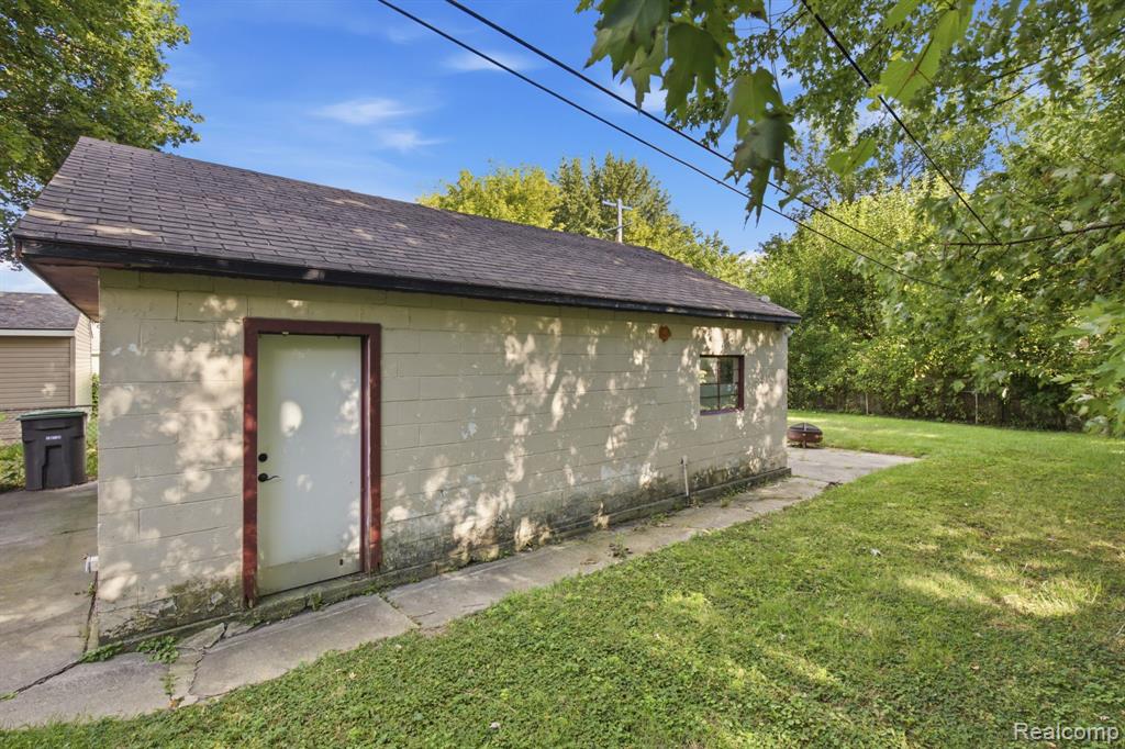 22327 Wick Road Property Photo 32