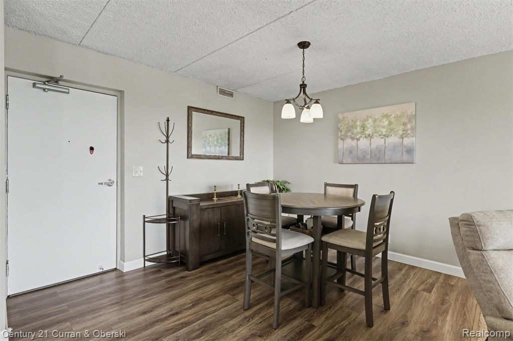 21800 Morley Avenue Property Photo 7