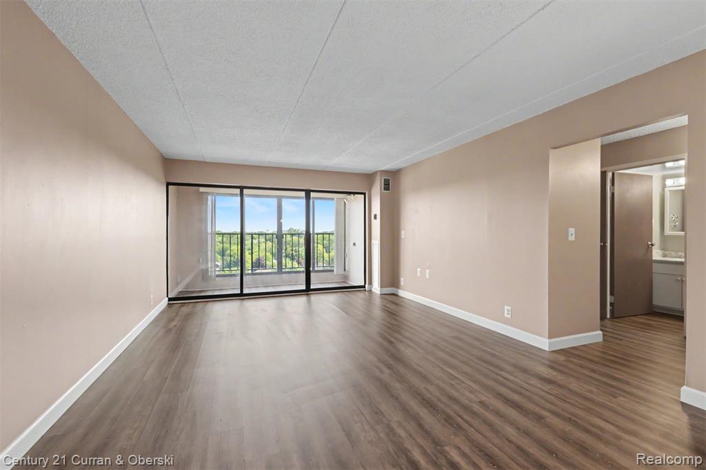 21800 Morley Avenue Property Photo 7