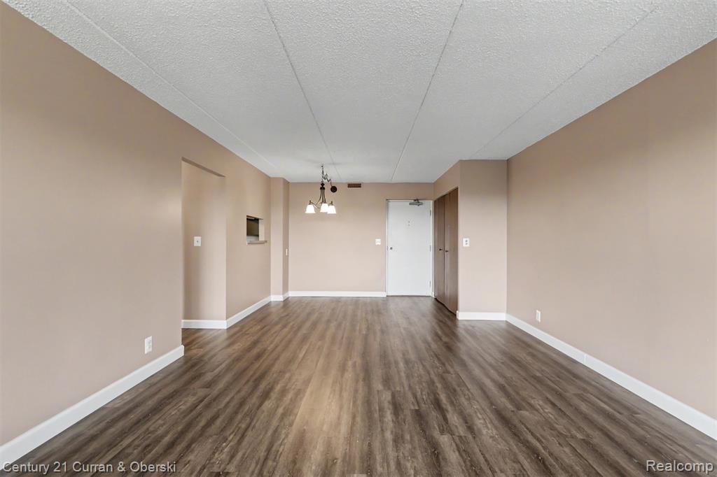 21800 Morley Avenue Property Photo 9