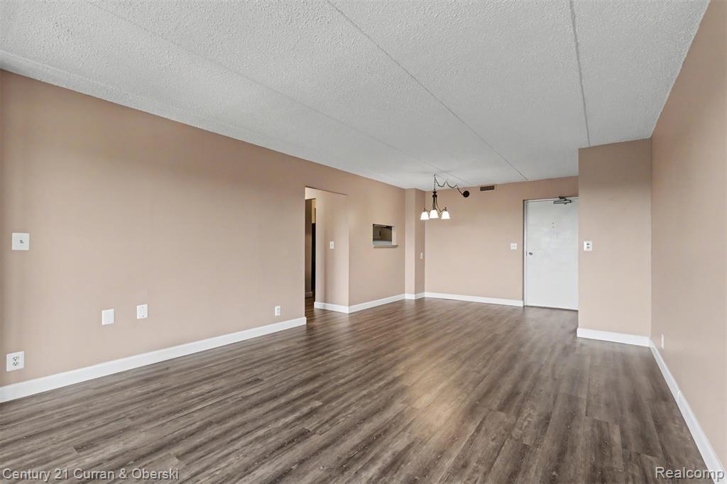 21800 Morley Avenue Property Photo 10