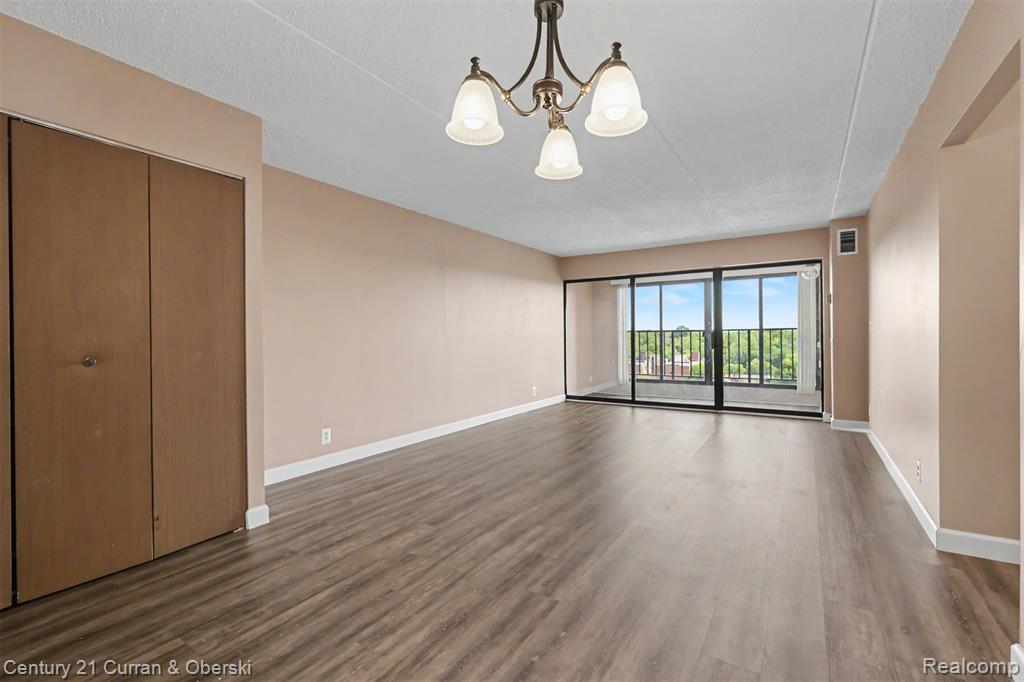 21800 Morley Avenue Property Photo 13