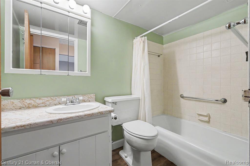 21800 Morley Avenue Property Photo 21