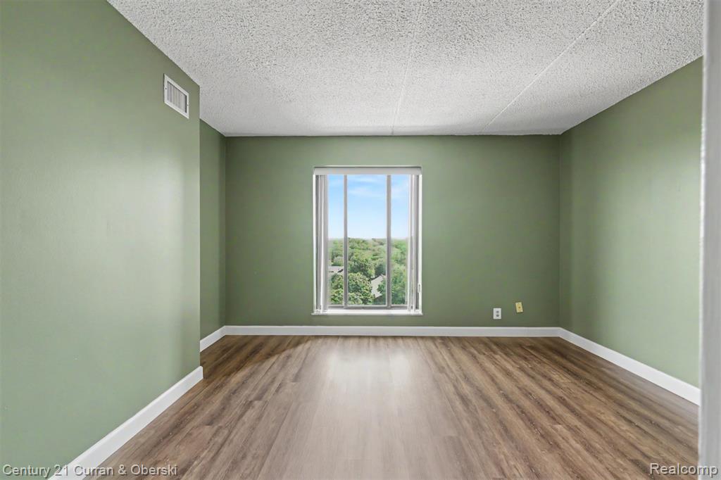 21800 Morley Avenue Property Photo 23