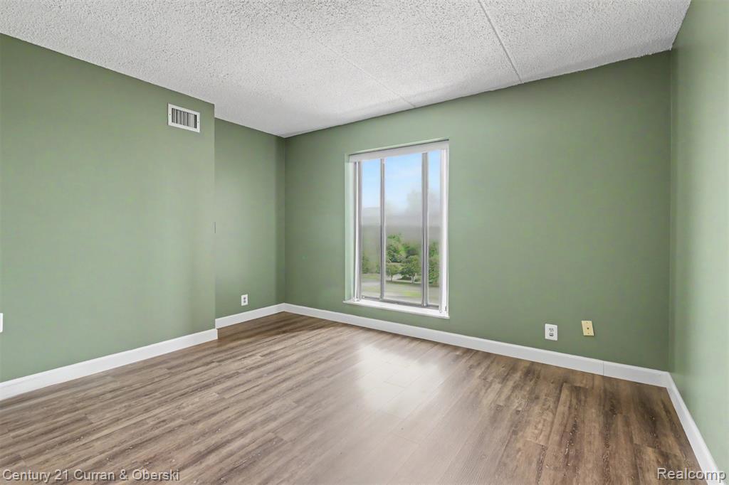 21800 Morley Avenue Property Photo 24