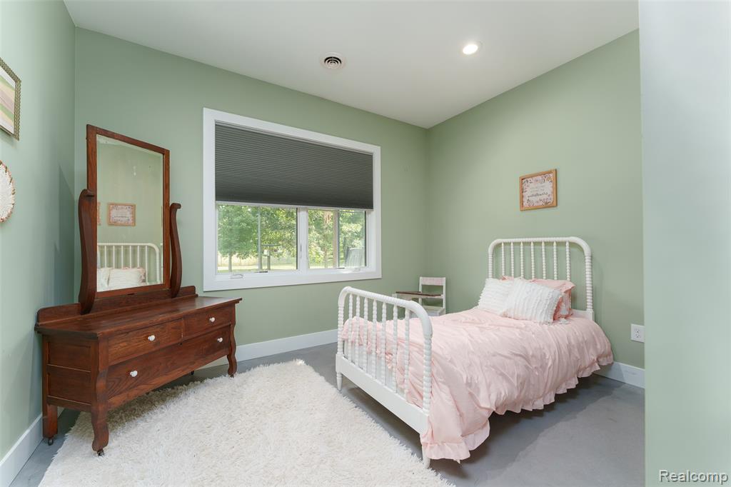11150 Roberts Road Property Photo 6