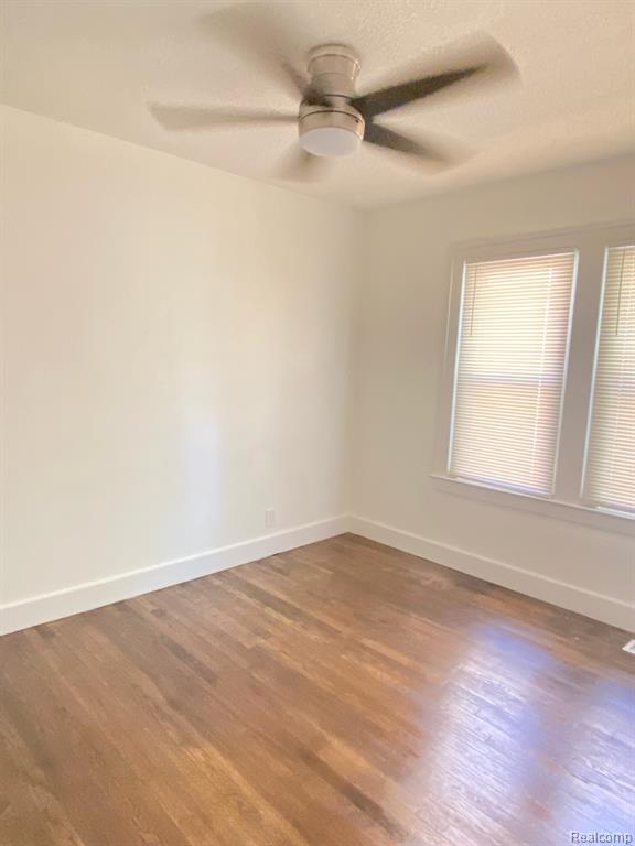 5050 Three Mile Drive Property Photo 7