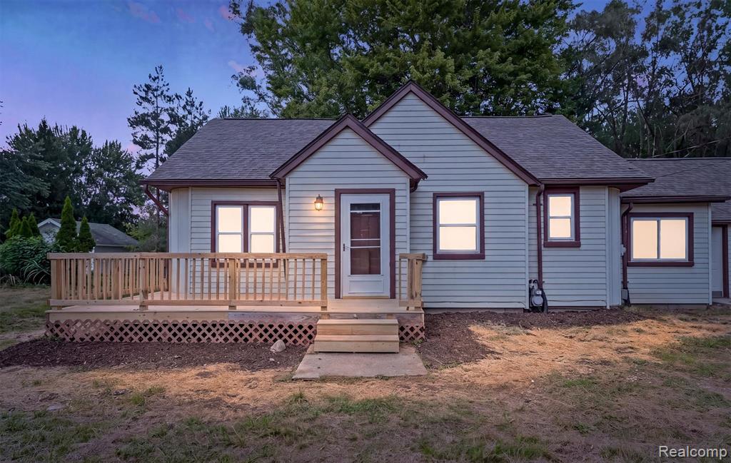 15564 Almont Road Property Photo 1