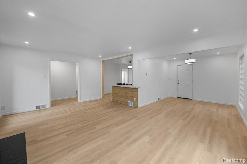 5961 Bluehill Street Property Photo 4