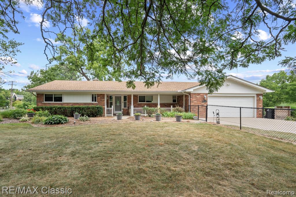 41700 W 11 Mile Road Property Photo 1