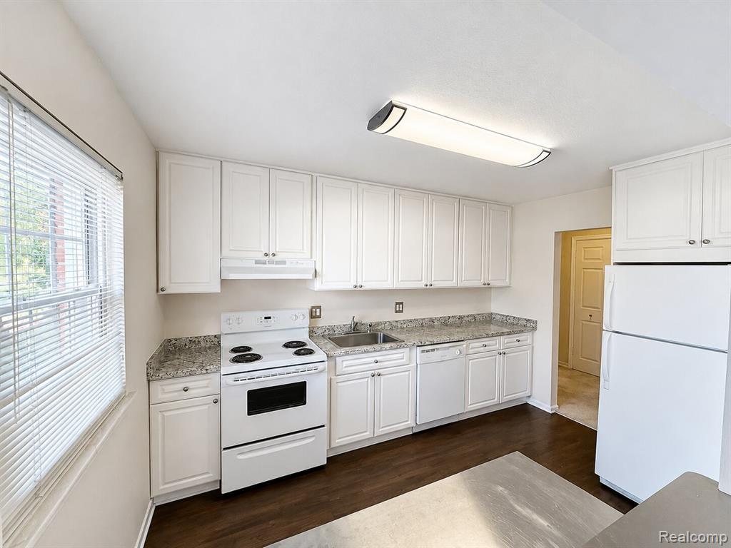 27654 E Echo Valley Property Photo 11