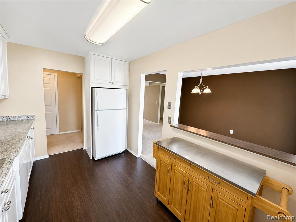 27654 E Echo Valley Property Photo 13