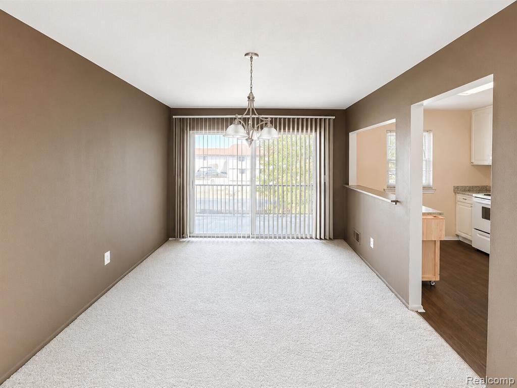 27654 E Echo Valley Property Photo 14