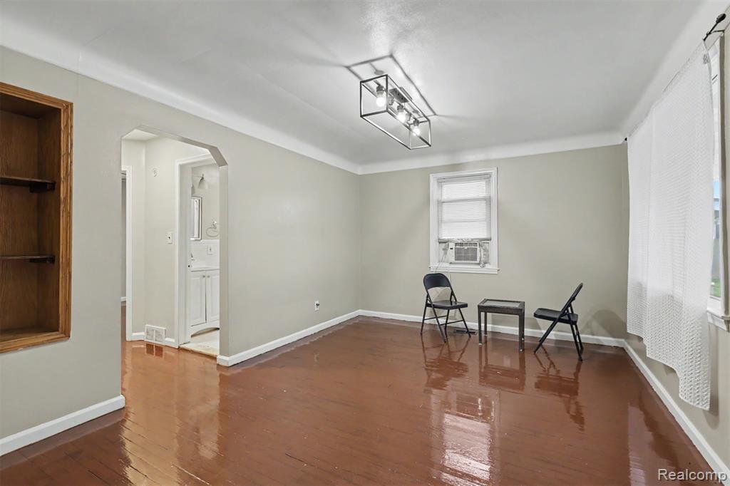 1770 Arlington Avenue Property Photo 2