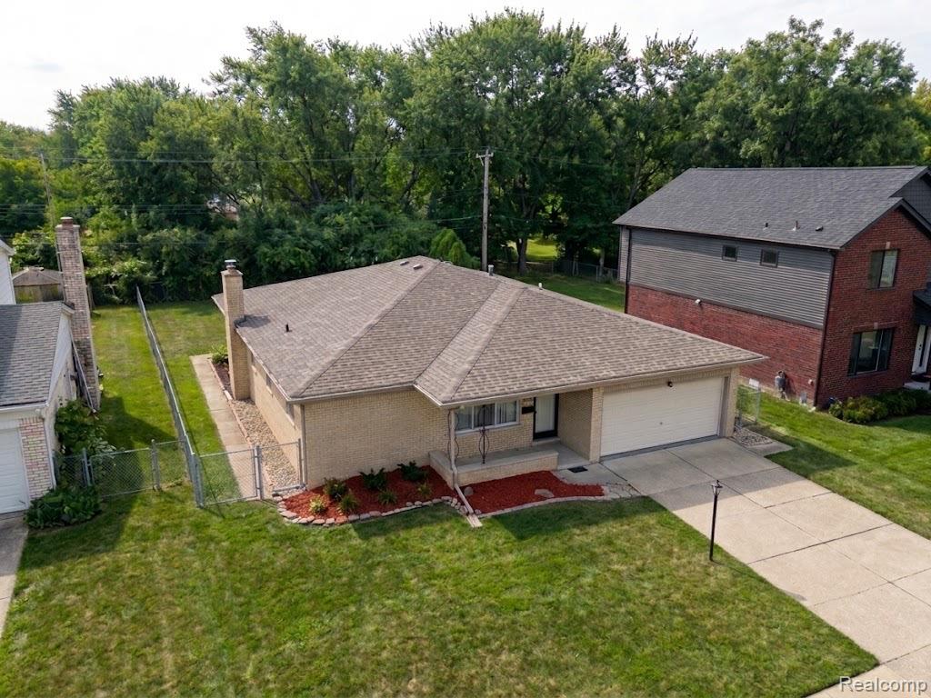 36357 Weber Drive Property Photo 2