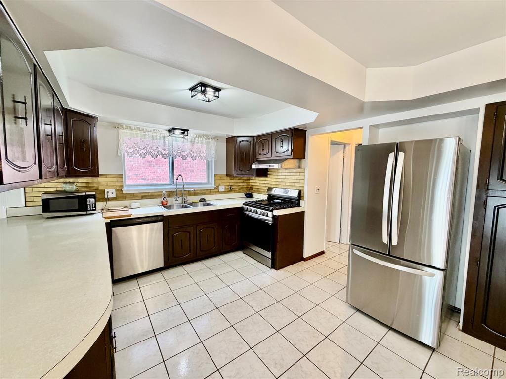 36357 Weber Drive Property Photo 10