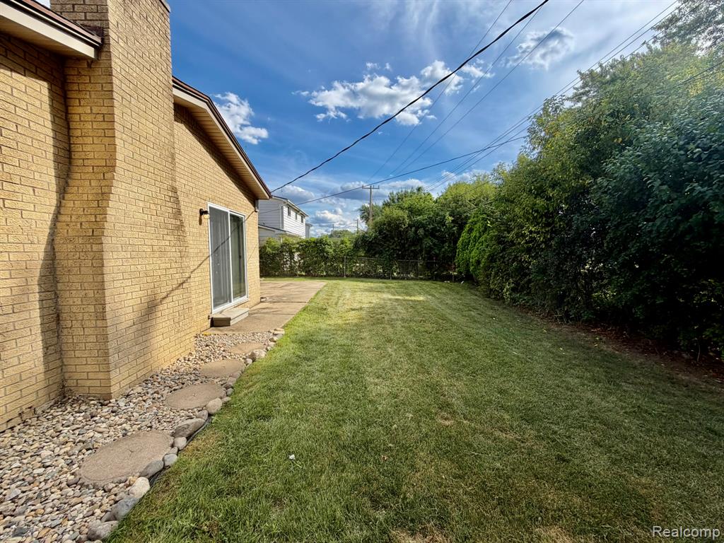 36357 Weber Drive Property Photo 21