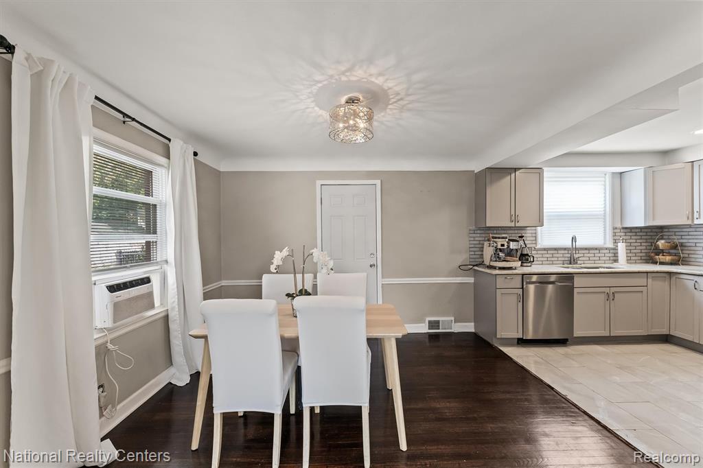 12818 Archdale Street Property Photo 5