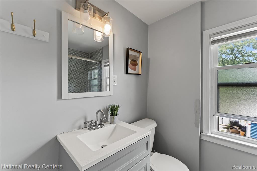 12818 Archdale Street Property Photo 16