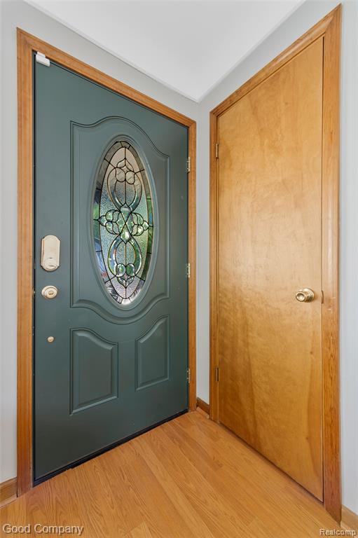 23385 Melville Avenue Property Photo 4