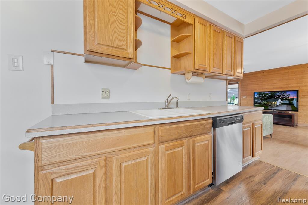 23385 Melville Avenue Property Photo 10