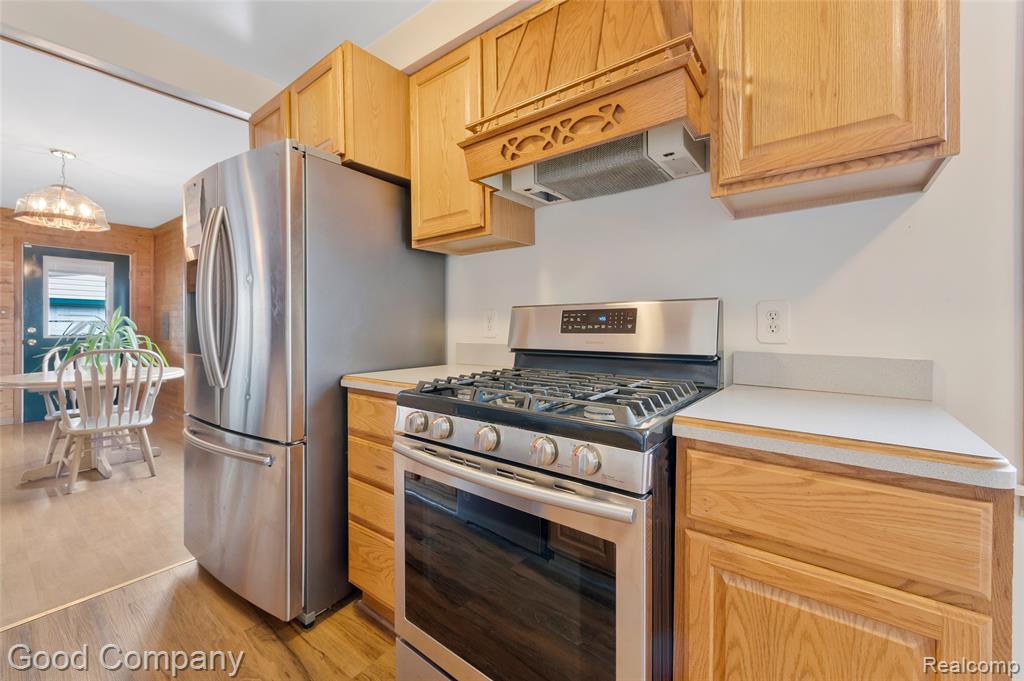 23385 Melville Avenue Property Photo 12