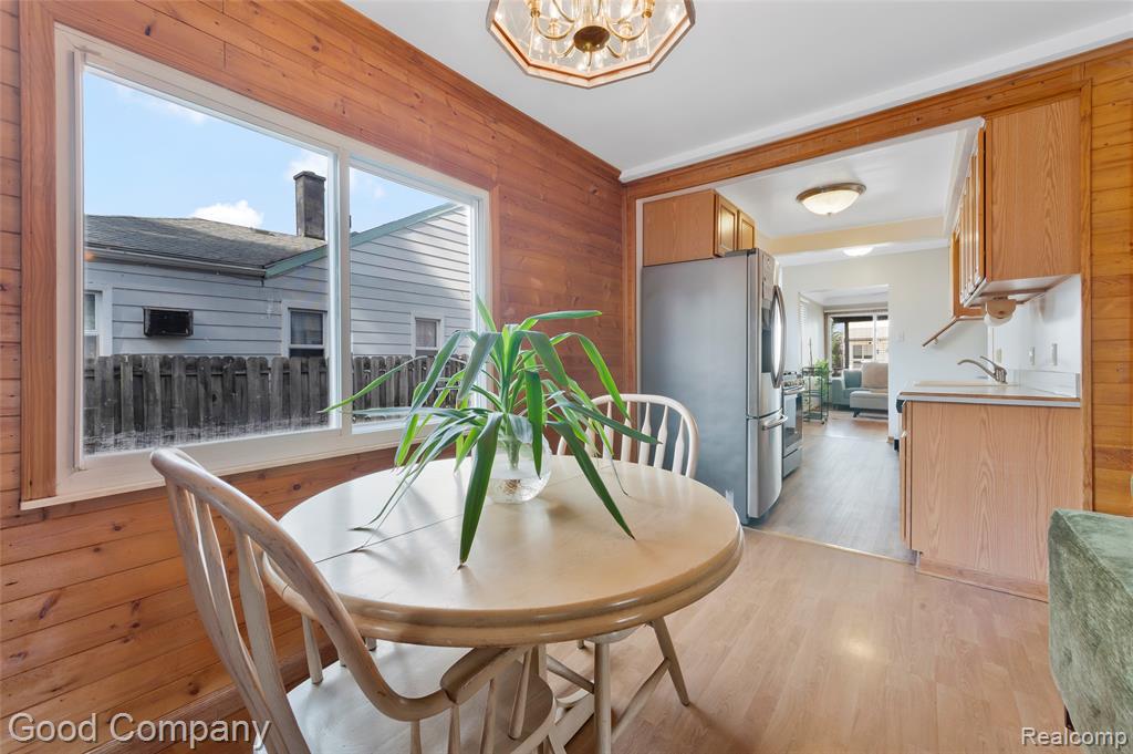 23385 Melville Avenue Property Photo 20
